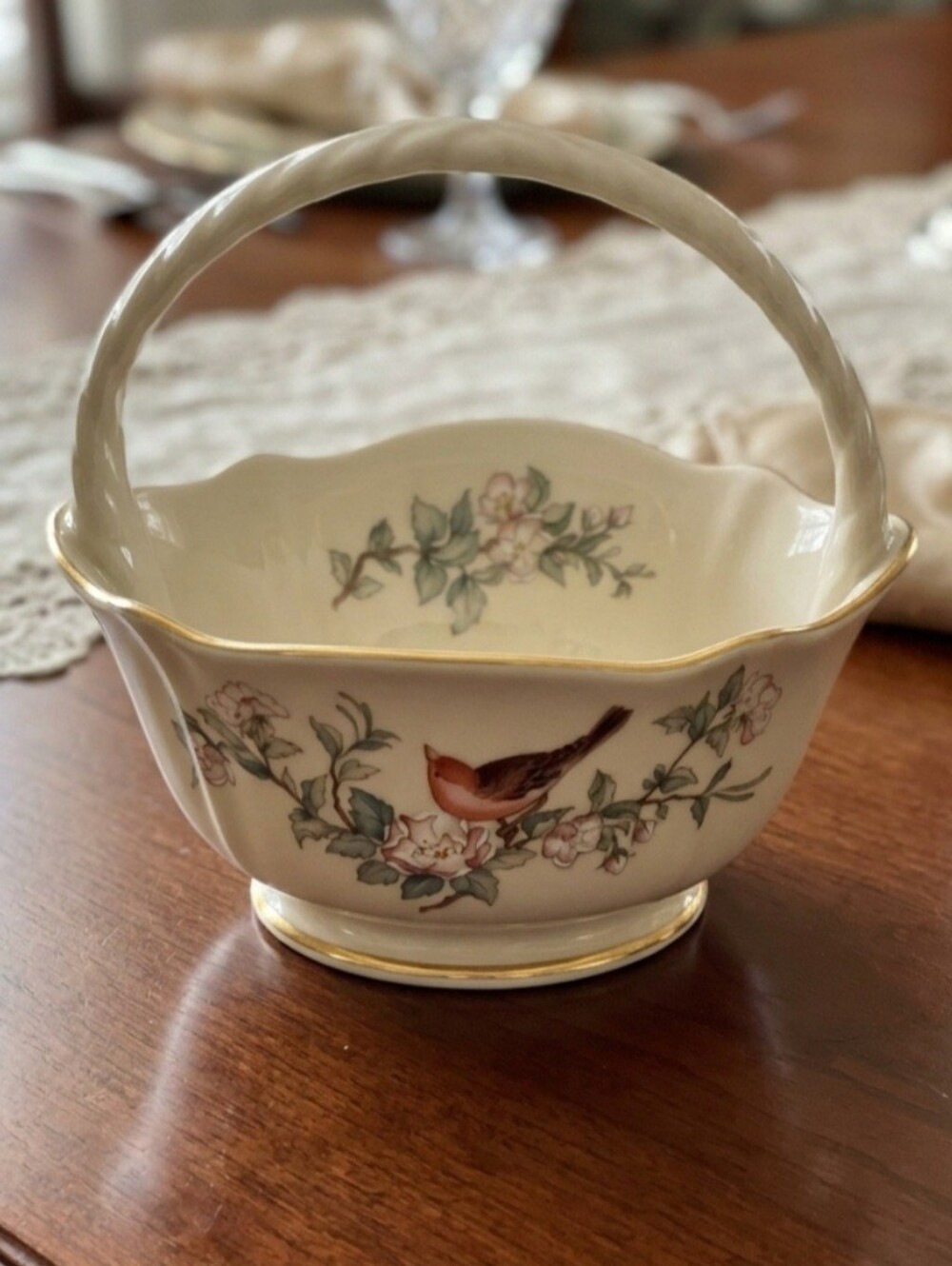LENOX SERENADE BASKET ~ Ivory, Floral Print, Bird ~ 24K Gold ~ USA ~ Mint!